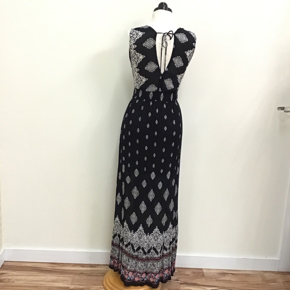 True Destiny Black Patterned Maxi Dress Small - Picture 2 of 2
